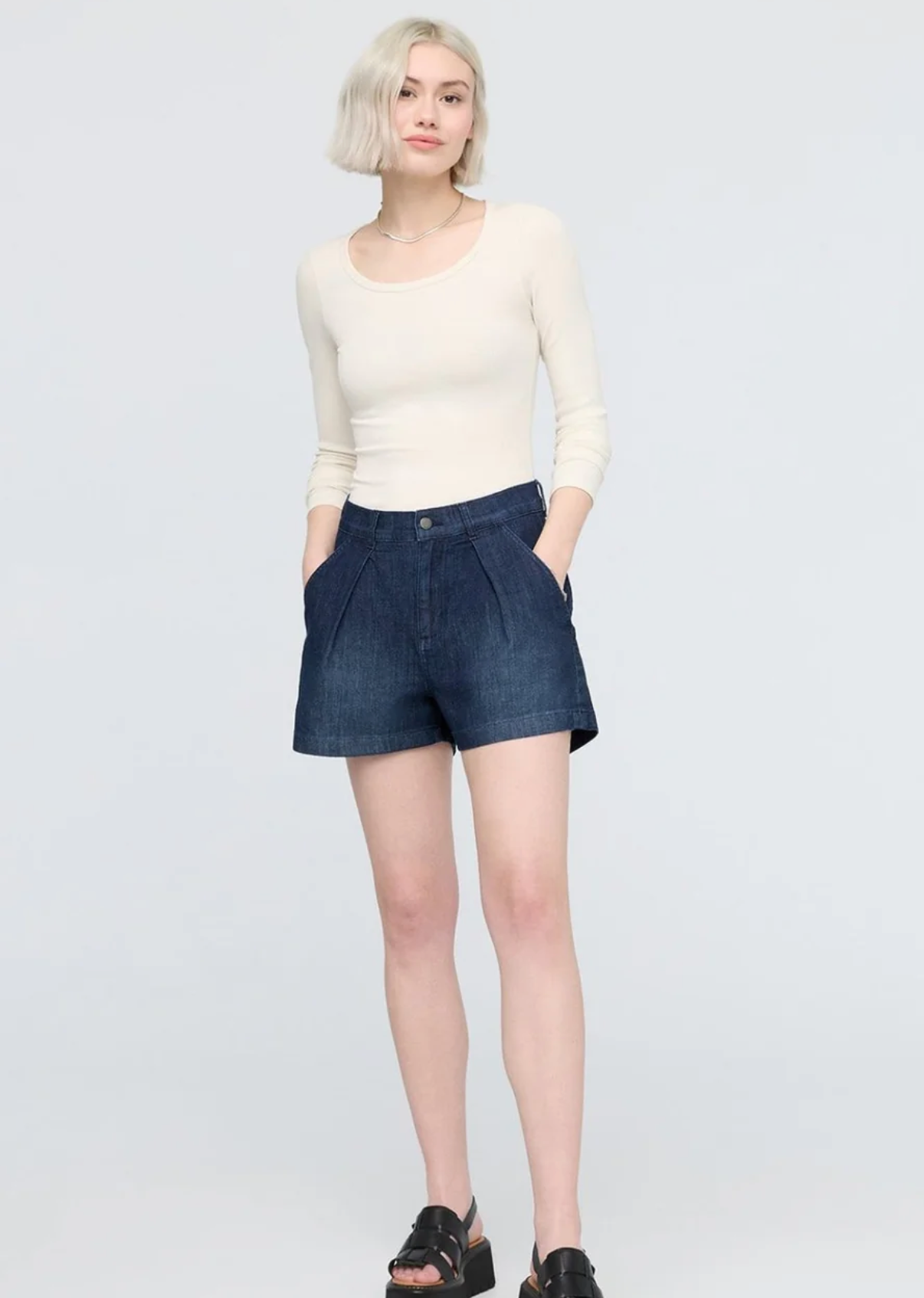 Performance Lite Pleated Shorts