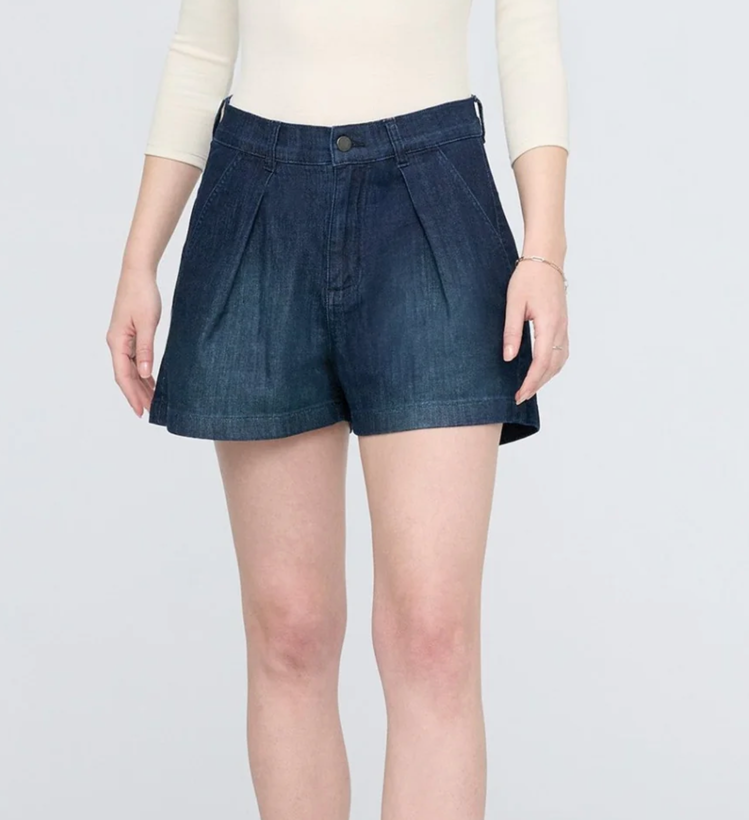 Performance Lite Pleated Shorts