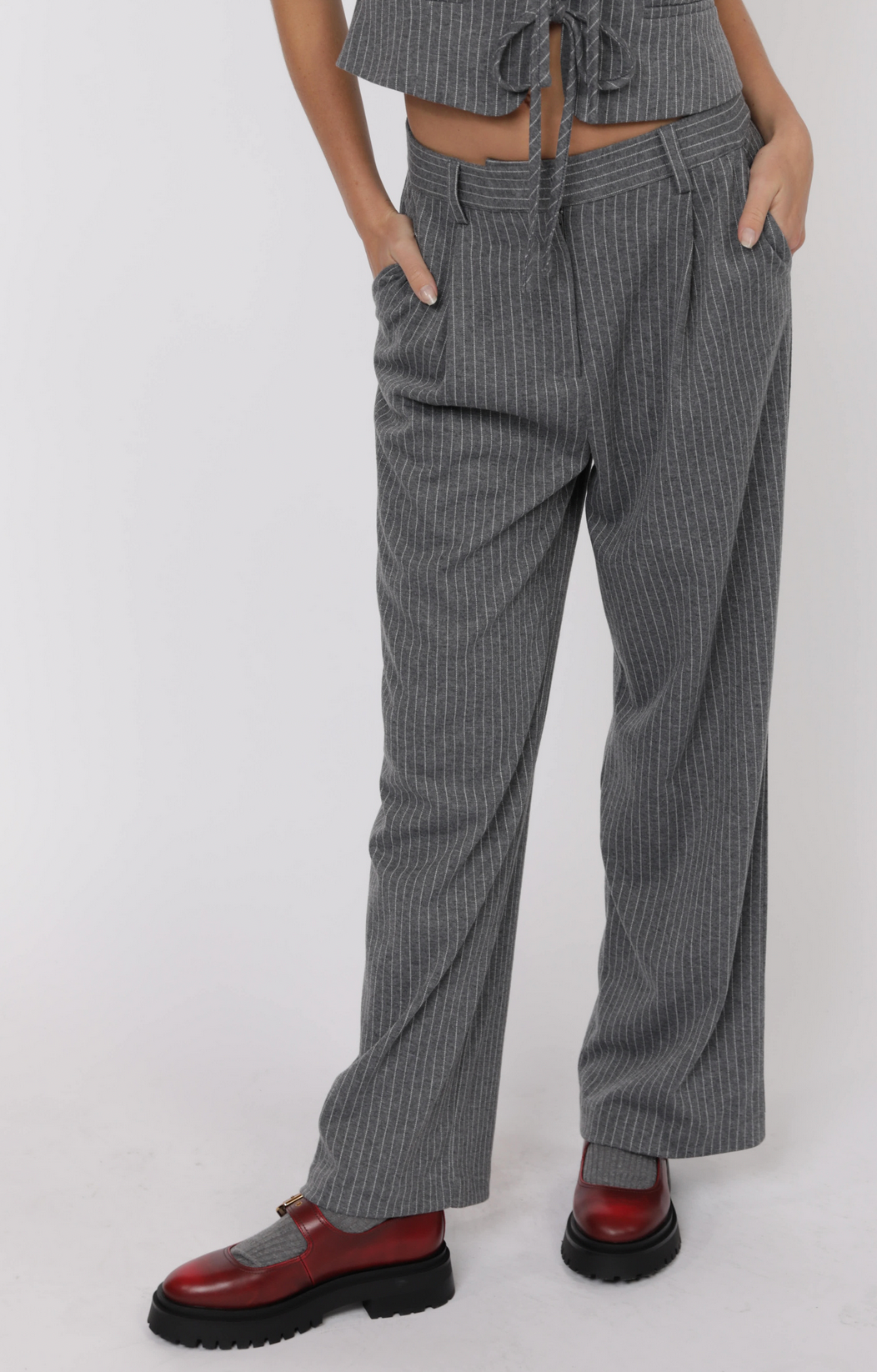 【M to R】PINSTRIPE WRAP BELT & PANTS 38 Noa Wrap-Front Pleated Pants – Wrap Around Sash Belt, Grey