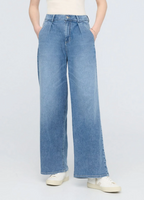 Performance Denim Lite Pleated Pant