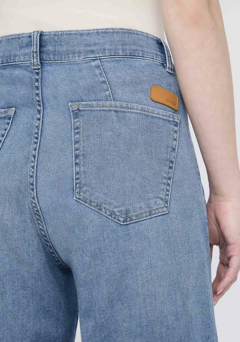 Performance Denim Lite Pleated Pant