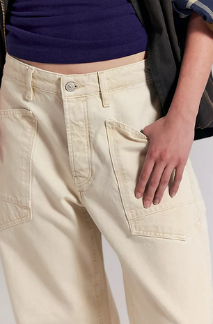 Minimalist Moxie Barrel Jean