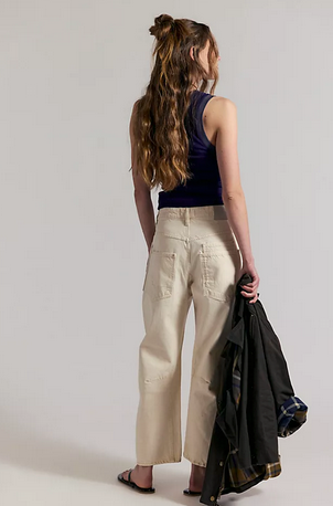 Minimalist Moxie Barrel Jean