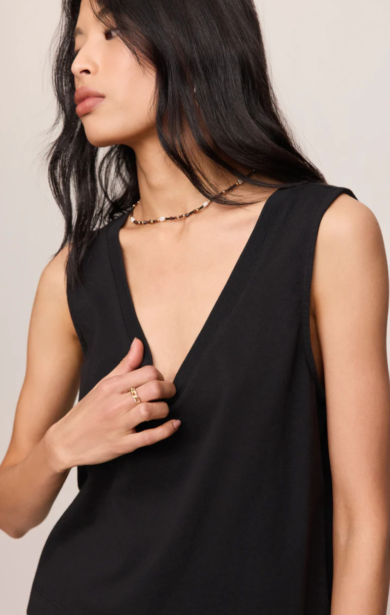 Sloane V-Neck Tank - Z Supply – SHIFT boutique Sloane V-Neck Tank - Z Supply – SHIFT boutique